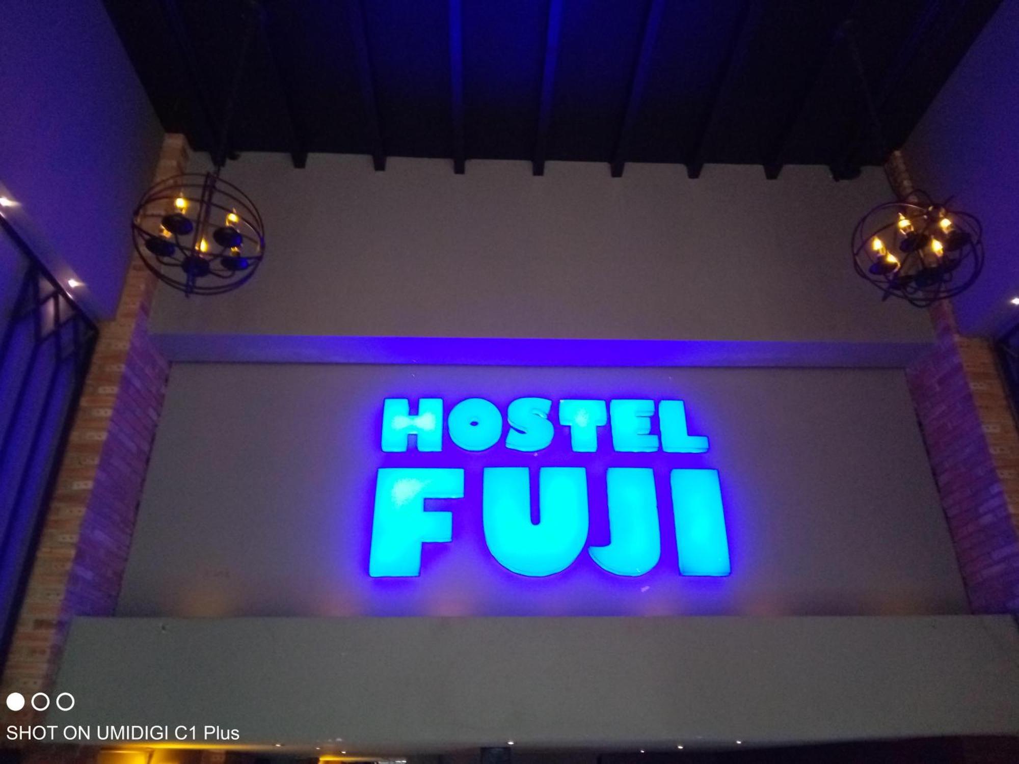 Hostel Fuji Phnom-Penh Buitenkant foto