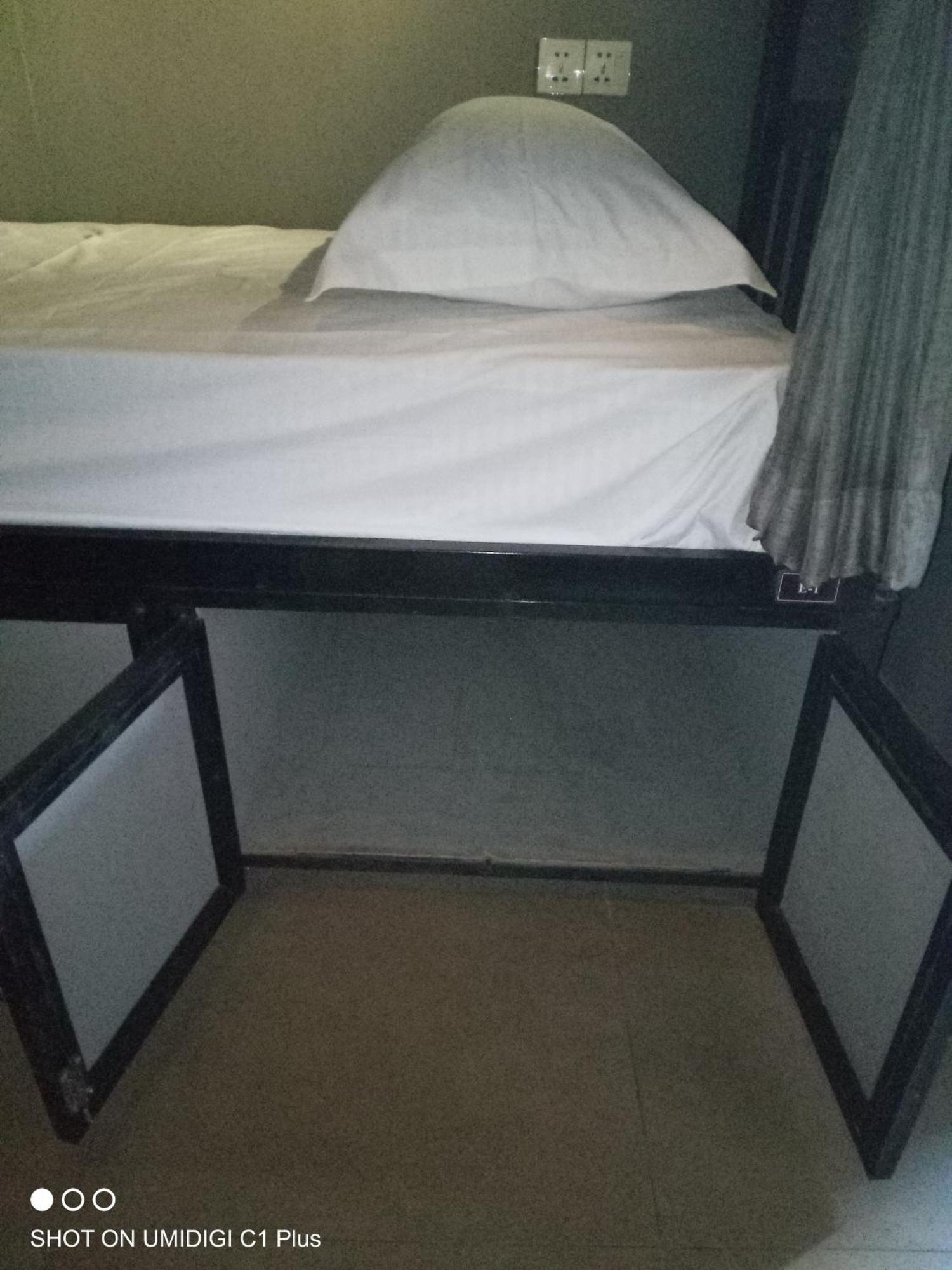 Hostel Fuji Phnom-Penh Buitenkant foto